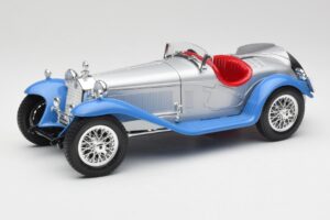 Alfa Romeo 2300 Spider Сребристосин Bburago 1:18 3008 Метал
