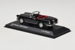 Alfa Romeo 2600 Spider Черен Minichamps 1:43 400120630 Метал — снимка 3 от 4