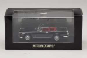Alfa Romeo 2600 Spider Черен Minichamps 1:43 400120630 Метал — снимка 4 от 4