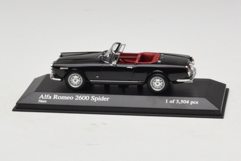 Alfa Romeo 2600 Spider Черен Minichamps 1:43 400120630 Метал
