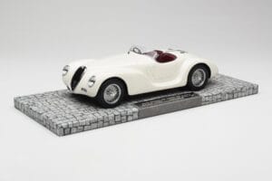 Alfa Romeo 6C 2500 SS Corsa Spider Бял Minichamps 1:18 107120232 Смола