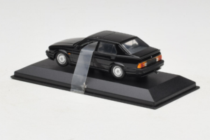 Alfa Romeo 75 3.0 V6 Черен Minichamps 1:43 403120463 Метал — снимка 3 от 4