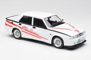 Alfa Romeo 75 Turbo Evoluzione Бял MCG 1:18 MCG18430 Метал — снимка 4 от 6