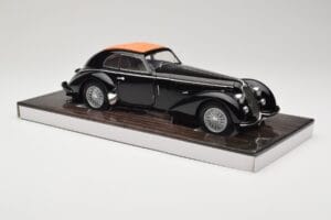 Alfa Romeo 8C 2900B Lungo Черен Minichamps 1:18 100120421 Метал — снимка 6 от 8
