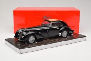 Alfa Romeo 8C 2900B Lungo Черен Minichamps 1:18 100120421 Метал — снимка 8 от 8