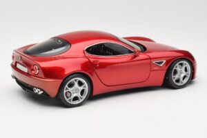 Alfa Romeo 8C Competizione Червен Bburago 1:18 18-11021 Метал — снимка 3 от 8
