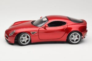Alfa Romeo 8C Competizione Червен Bburago 1:18 18-11021 Метал — снимка 4 от 8