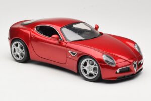 Alfa Romeo 8C Competizione Червен Bburago 1:18 18-11021 Метал — снимка 6 от 8