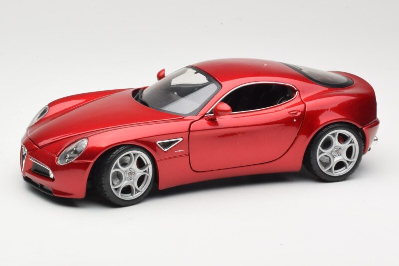 Alfa Romeo 8C Competizione Червен Bburago 1:18 18-11021 Метал