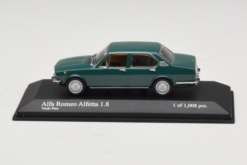 Alfa Romeo Alfetta 1.8 Зелен Minichamps 1:43 Alfa Romeo Alfetta 1.8 Зелен Minichamps 1:43 400120204 Метал