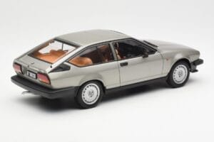 Alfa Romeo Alfetta GTV 2.0 Сив Металик AUTOart 1:18 70147 Метал — снимка 3 от 8
