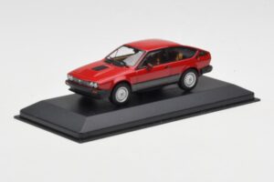 Alfa Romeo Alfetta GTV6 Червен Minichamps 1:43 400120140 Метал — снимка 2 от 4