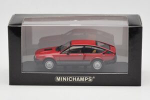 Alfa Romeo Alfetta GTV6 Червен Minichamps 1:43 400120140 Метал — снимка 4 от 4