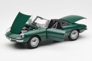 Alfa Romeo Duetto Spider Зелен AUTOart 1:18 70138 Метал — снимка 2 от 8
