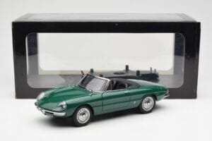Alfa Romeo Duetto Spider Зелен AUTOart 1:18 70138 Метал — снимка 8 от 8