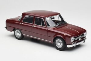 Alfa Romeo Giulia 1300 Тъмночервен Minichamps 1:18 180120906 Метал — снимка 6 от 8