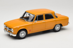 Alfa Romeo Giulia 1300 Super Оранжев Minichamps 1:18 180120900 Метал