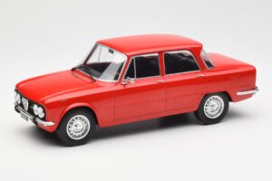Alfa Romeo Giulia Nuova Super Червен MCG 1:18 MCG18145 Метал