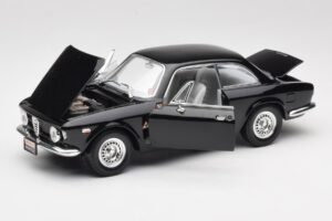 Alfa Romeo Giulia Sprint GTA Черен Road Signature 1:18 92348 Метал — снимка 2 от 8