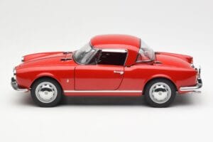 Alfa Romeo Giulietta 1300 Spider Червен AUTOart 1:18 70157 Метал — снимка 4 от 8