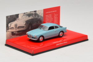 Alfa Romeo Giulietta Sprint Светлосин Minichamps 1:43 403120403 Метал — снимка 2 от 4