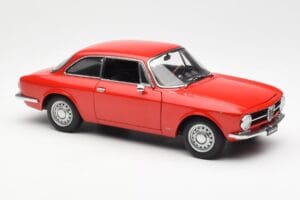 Alfa Romeo GT 1300 Junior LHD Червен AUTOart 1:18 70131 Метал — снимка 6 от 8