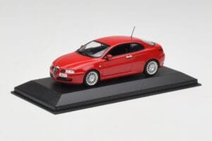 Alfa Romeo GT Alfa Червен Minichamps 1:43 400120321 Метал — снимка 2 от 4