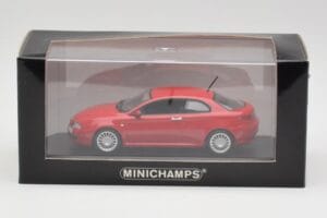Alfa Romeo GT Alfa Червен Minichamps 1:43 400120321 Метал — снимка 4 от 4
