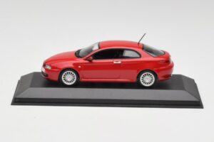 Alfa Romeo GT Alfa Червен Minichamps 1:43 400120321 Метал