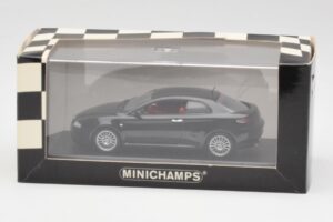 Alfa Romeo GT Черен Minichamps 1:43 400120320 Метал — снимка 4 от 4