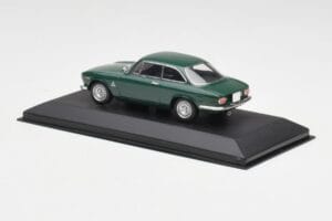 Alfa Romeo Giulia GTA 1300 Junior Зелен Minichamps 1:43 ALFA010 Метал — снимка 3 от 4