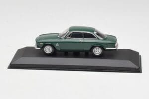 Alfa Romeo Giulia GTA 1300 Junior Зелен Minichamps 1:43 ALFA010 Метал