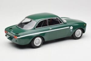 Alfa Romeo GTA 1300 Junior Зелен Minichamps 1:18 155120022 Метал — снимка 2 от 6