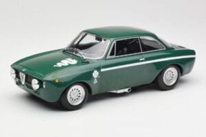 Alfa Romeo GTA 1300 Junior Зелен Minichamps 1:18 155120022 Метал