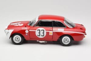 Alfa Romeo GTA 1300 Junior #33 T. Hezemans / G. van Lennep Hezemans Jarama 1972 Minichamps 1:18 100721233 Метал — снимка 4 от 8
