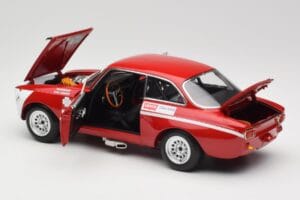 Alfa Romeo GTA 1300 Junior #33 T. Hezemans / G. van Lennep Hezemans Jarama 1972 Minichamps 1:18 100721233 Метал — снимка 5 от 8