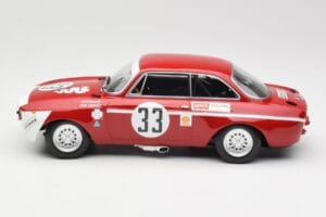Alfa Romeo GTA 1300 Junior #33 T. Hezemans / G. van Lennep Division 1 Winners 4 Hours of Jarama 1972 Minichamps 1:18 15572123 — снимка 3 от 6