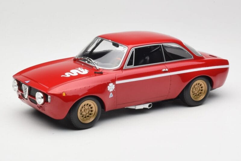 Alfa Romeo GTA 1300 Junior Червен Minichamps 1:18 155120020 Метал