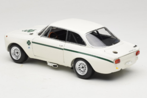 Alfa Romeo GTA 1300 Junior Бял Minichamps 1:18 100120501 Метал — снимка 7 от 8