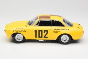 Alfa Romeo GTA 1300 #102 Squadra Corse R. Zanetti / M. Ruspa / Monzeglio Targa Florio 1971 Minichamps 1:18 155711202 Метал — снимка 3 от 6