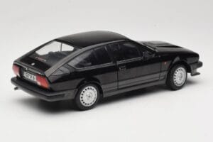Alfa Romeo GTV6 Черен Solido 1:18 S1802302 Метал — снимка 3 от 8