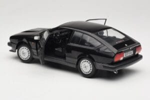 Alfa Romeo GTV6 Черен Solido 1:18 S1802302 Метал — снимка 5 от 8