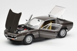 Alfa Romeo Montreal Кафяв Металик AUTOart 1:18 70173 Метал — снимка 2 от 8
