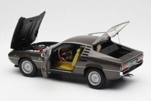 Alfa Romeo Montreal Кафяв Металик AUTOart 1:18 70173 Метал — снимка 5 от 8