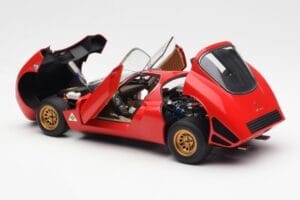 Alfa Romeo 33 Stradale Червен AUTOart 1:18 70191 Метал — снимка 5 от 8
