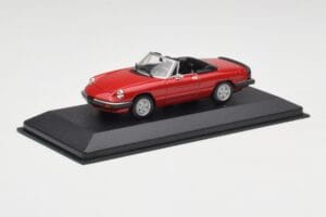 Alfa Romeo Spider 2000 Alfa Червен Minichamps 1:43 436120760 Метал — снимка 2 от 4