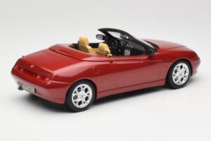 Alfa Romeo Spider 916 Proteo Red Metallic Norev 1:18 187854 Метал — снимка 2 от 6