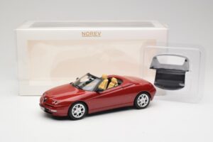 Alfa Romeo Spider 916 Proteo Red Metallic Norev 1:18 187854 Метал — снимка 6 от 6