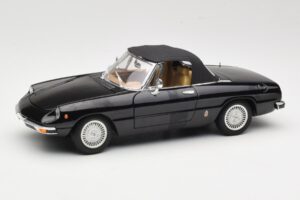Alfa Romeo Spider 916 Veloce Черен Ricko 1:18 32107 Метал