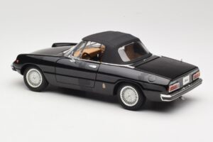 Alfa Romeo Spider 916 Veloce Черен Ricko 1:18 32107 Метал — снимка 7 от 8